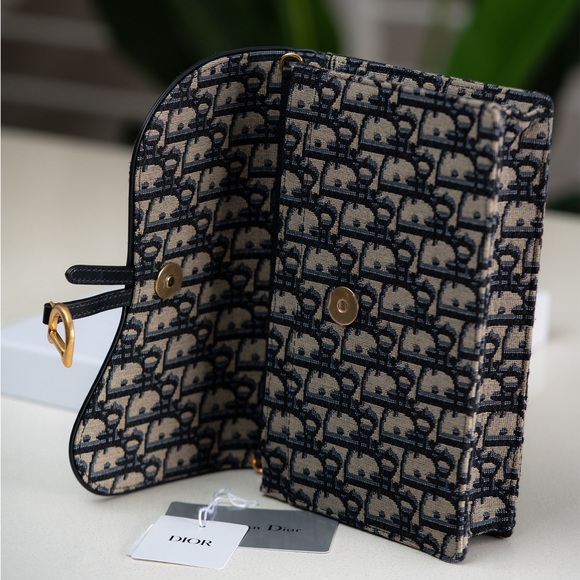 Dior Medium Saddle Pouch with Chain - Picture 7 of 9